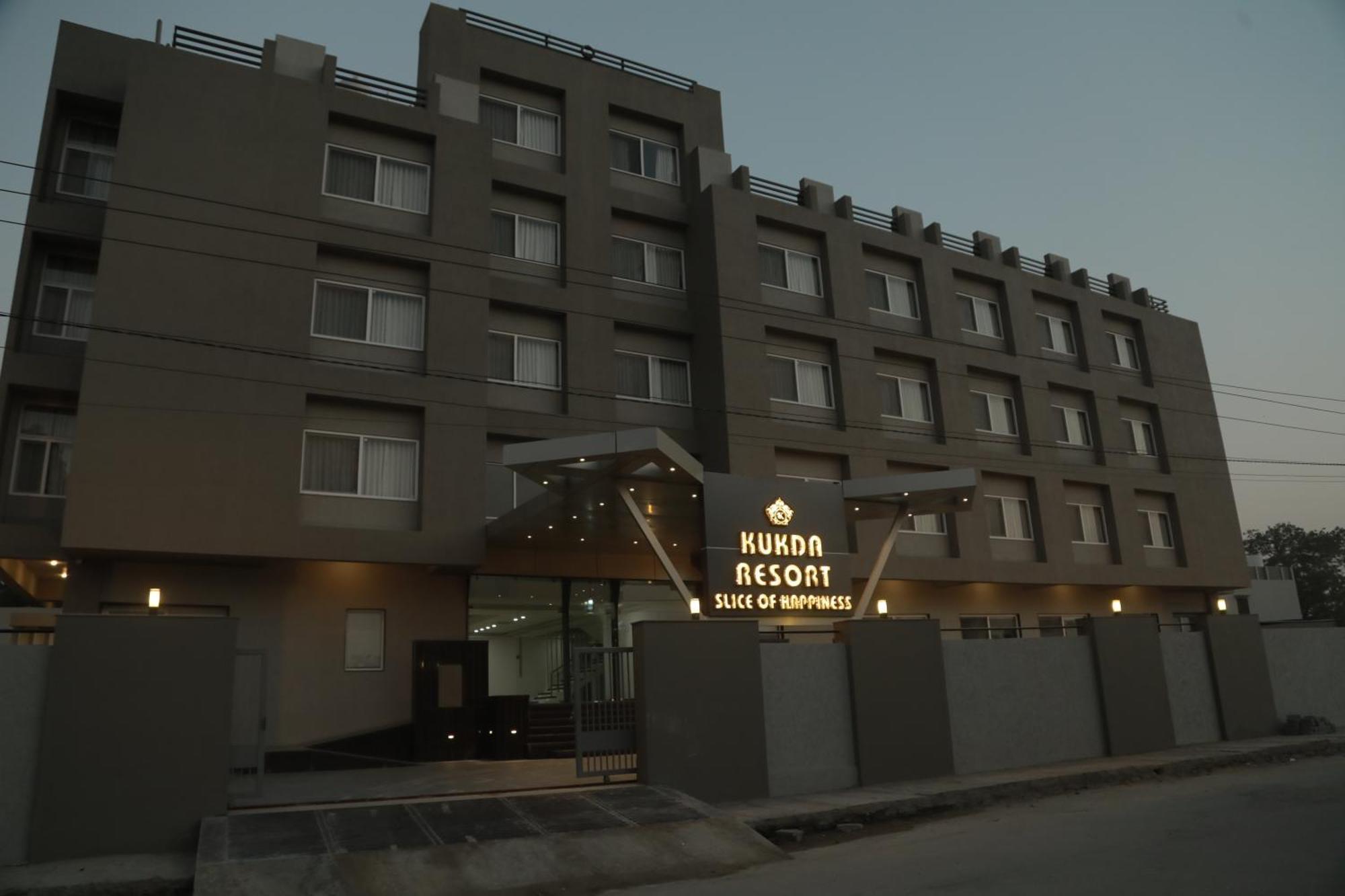 กักทา รีสอร์ต Hotel Chittorgarh ภายนอก รูปภาพ