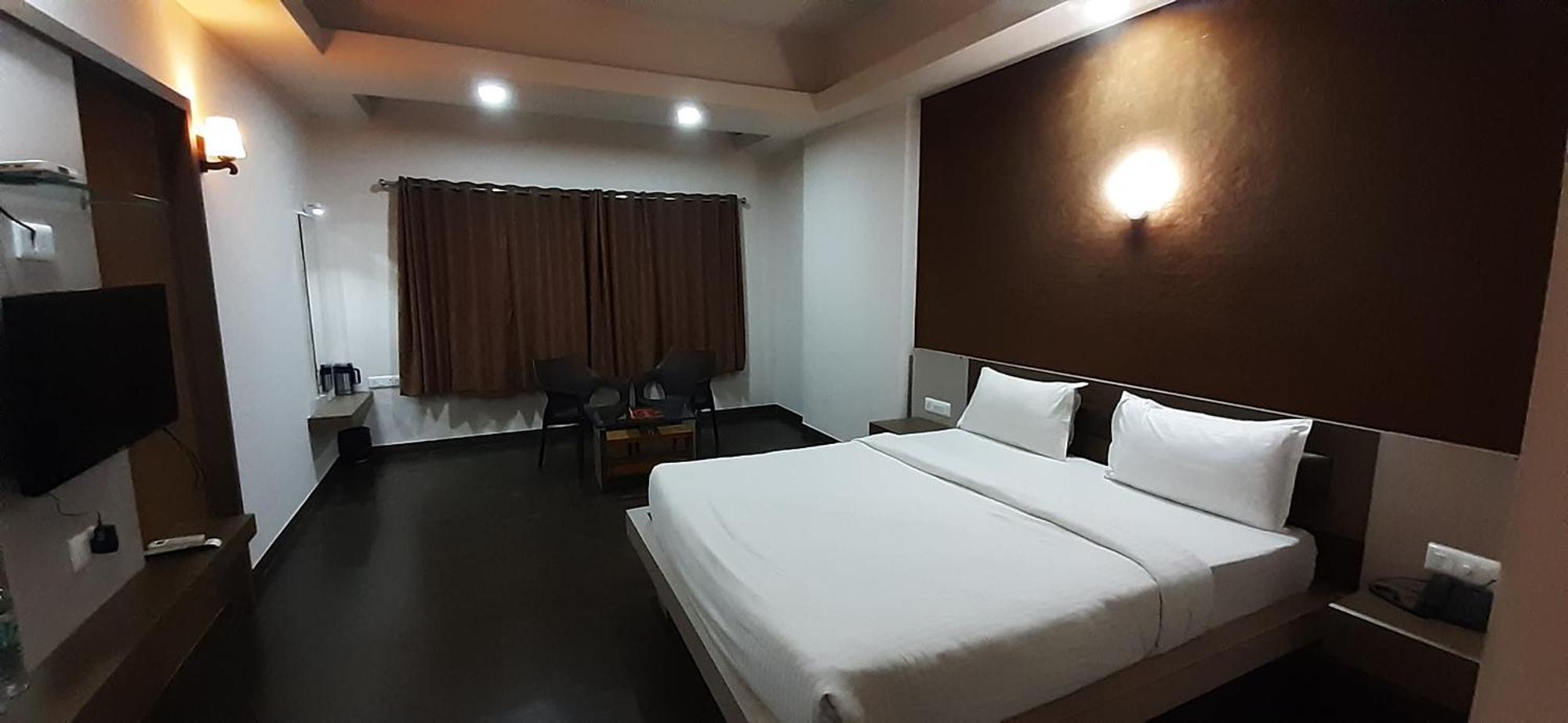 กักทา รีสอร์ต Hotel Chittorgarh ภายนอก รูปภาพ