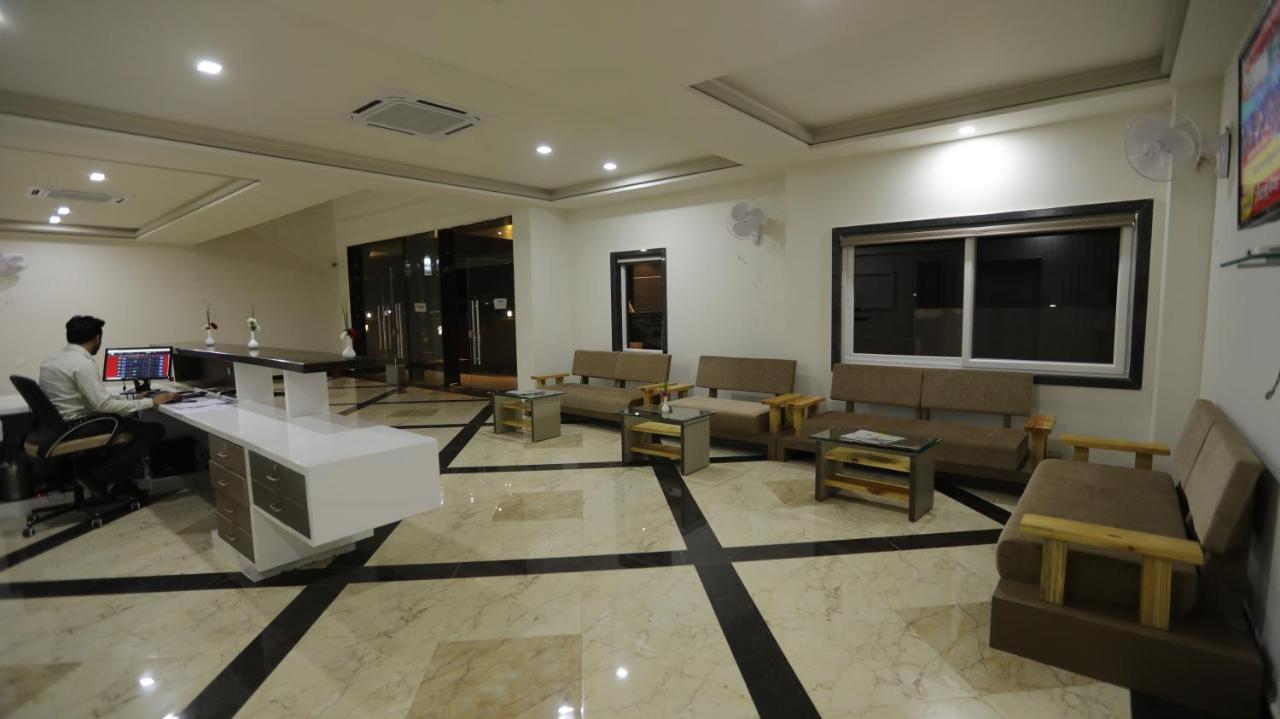 กักทา รีสอร์ต Hotel Chittorgarh ภายนอก รูปภาพ
